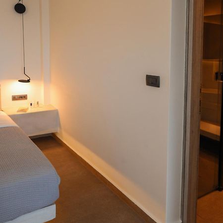 North Wind Luxury Suites Oia  Bagian luar foto