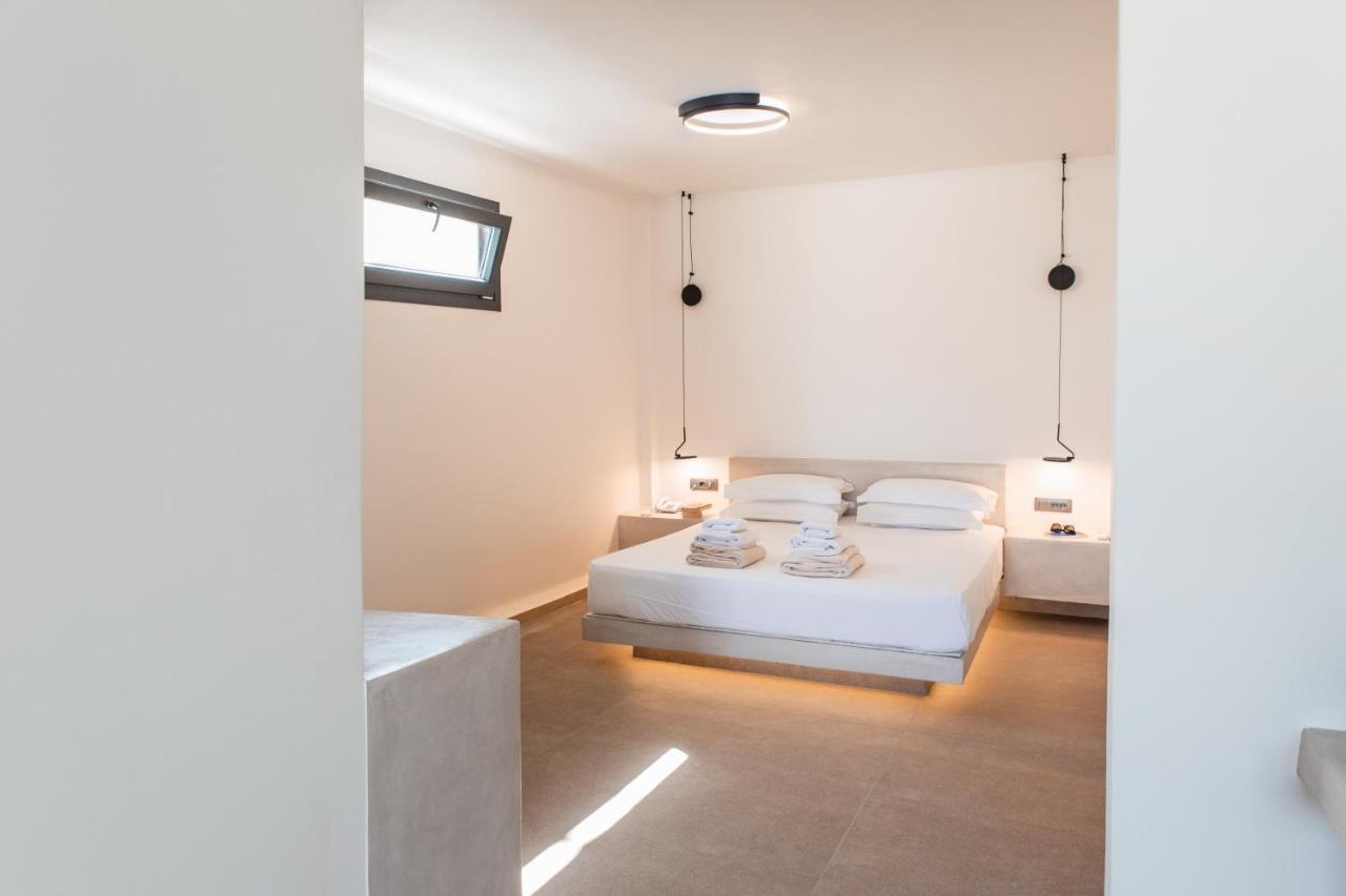 North Wind Luxury Suites Oia  Bagian luar foto