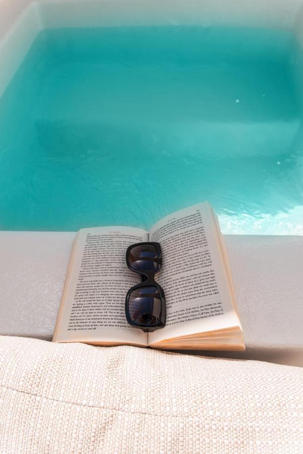 North Wind Luxury Suites Oia  Bagian luar foto