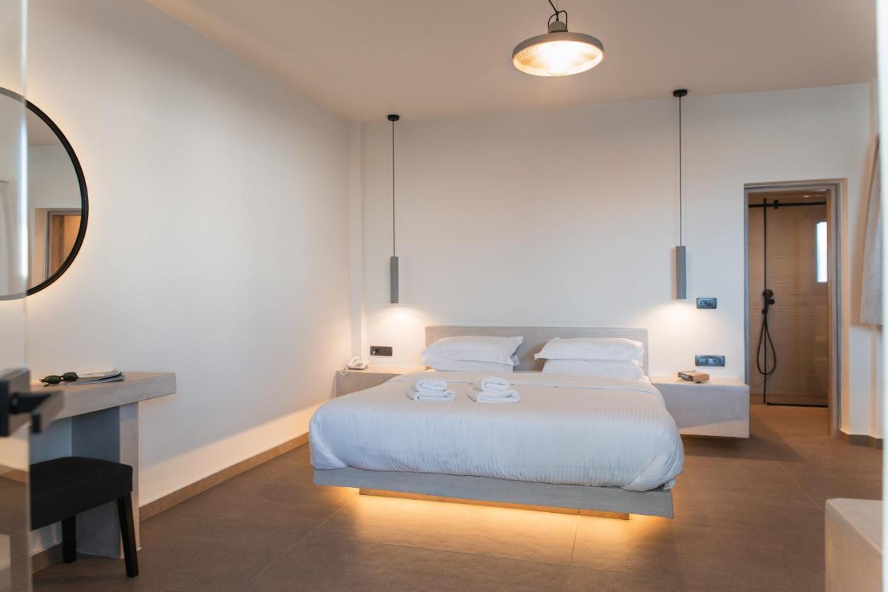 North Wind Luxury Suites Oia  Bagian luar foto