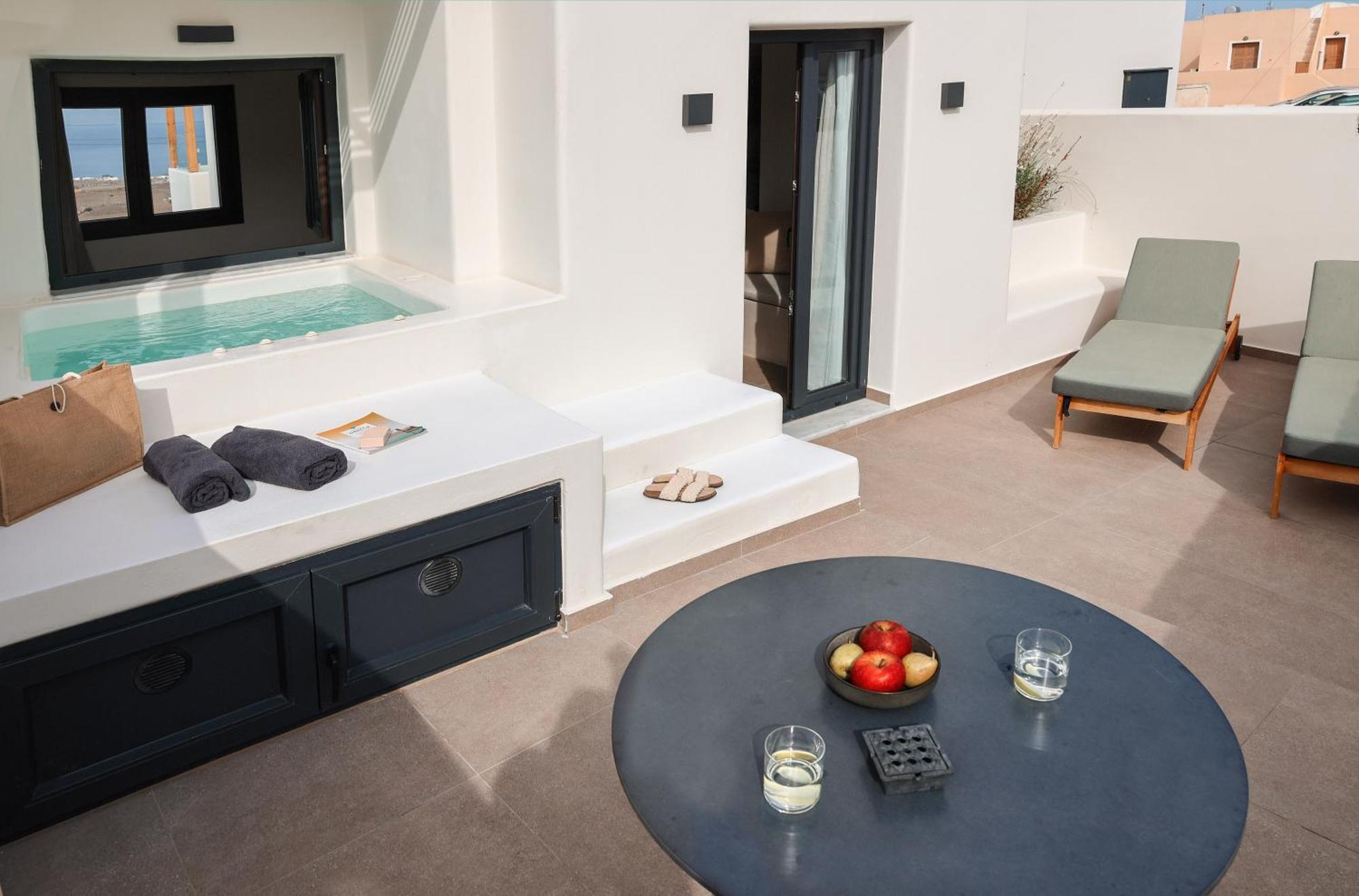 North Wind Luxury Suites Oia  Bagian luar foto