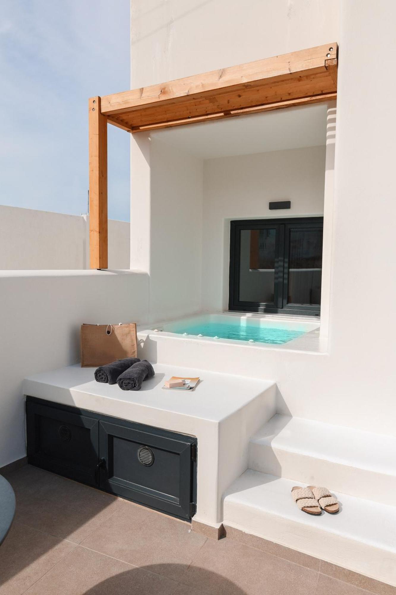 North Wind Luxury Suites Oia  Bagian luar foto