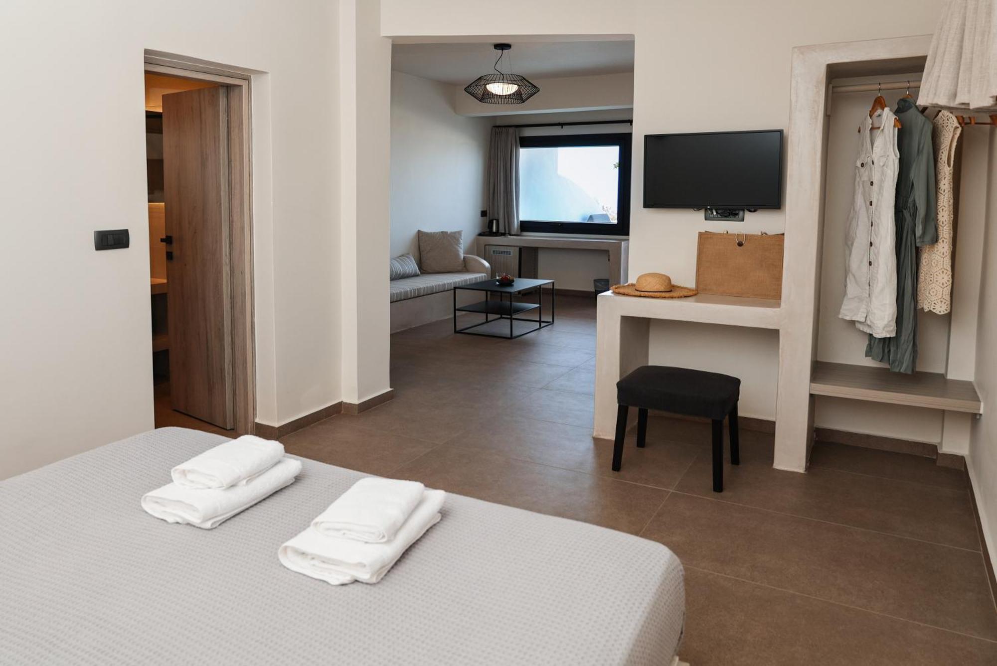North Wind Luxury Suites Oia  Bagian luar foto