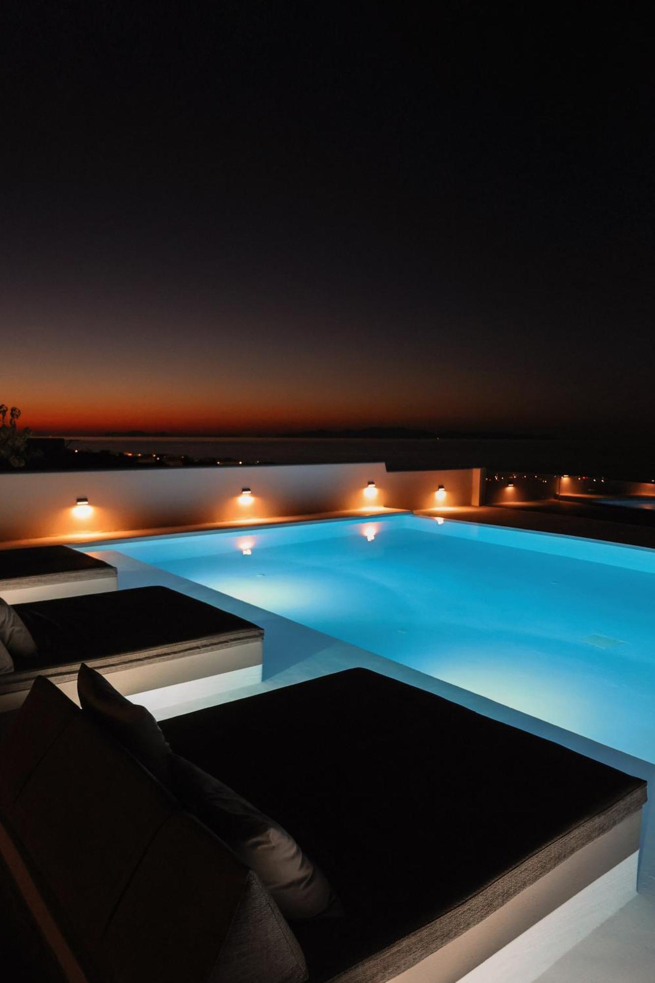 North Wind Luxury Suites Oia  Bagian luar foto
